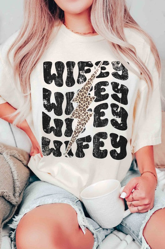 PLUS SIZE - LEOPARD LIGHTNING WIFEY Graphic Tee